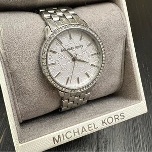 Michael Kors Women’s Argyle Logo Stainless Pavé Dial Bracelet Watch 3372